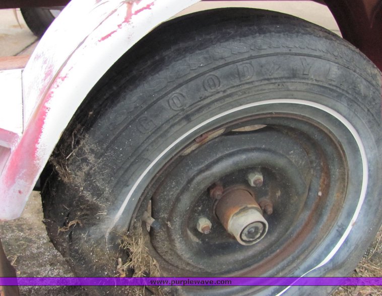 image for item 3493 Sagian canoe trailer