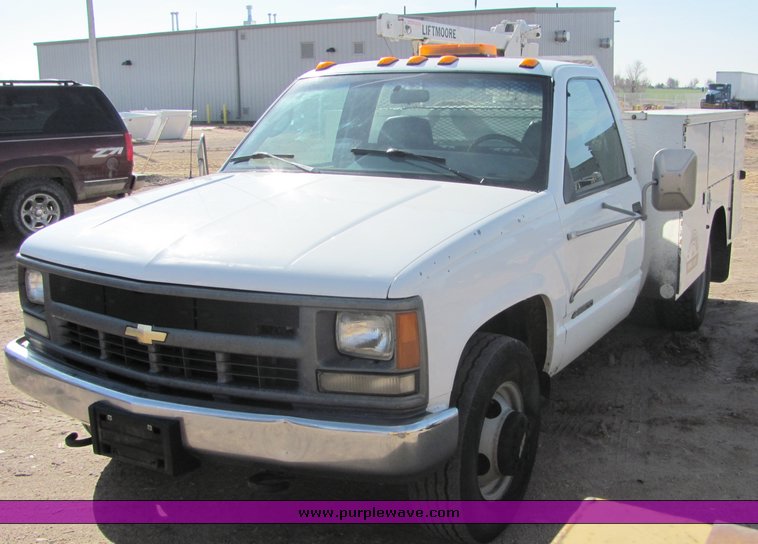 image for item 3494 1995 Chevrolet C3500