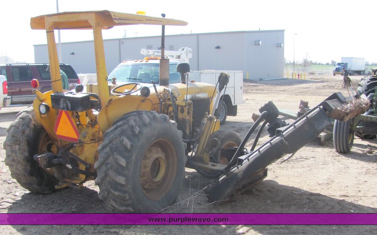 image for item 3495 1976 John Deere W-9 tractor