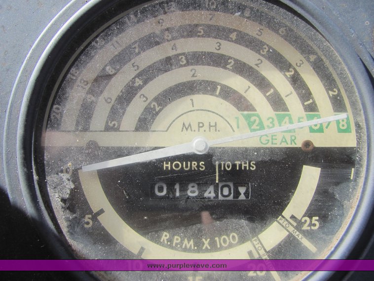 image for item 3495 1976 John Deere W-9 tractor