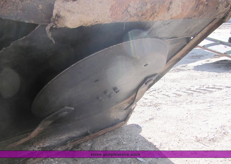 image for item 3495 1976 John Deere W-9 tractor