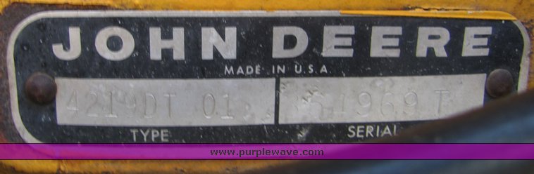 image for item 3495 1976 John Deere W-9 tractor