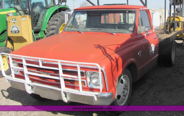 image for item 3496 1967 Chevrolet C 30