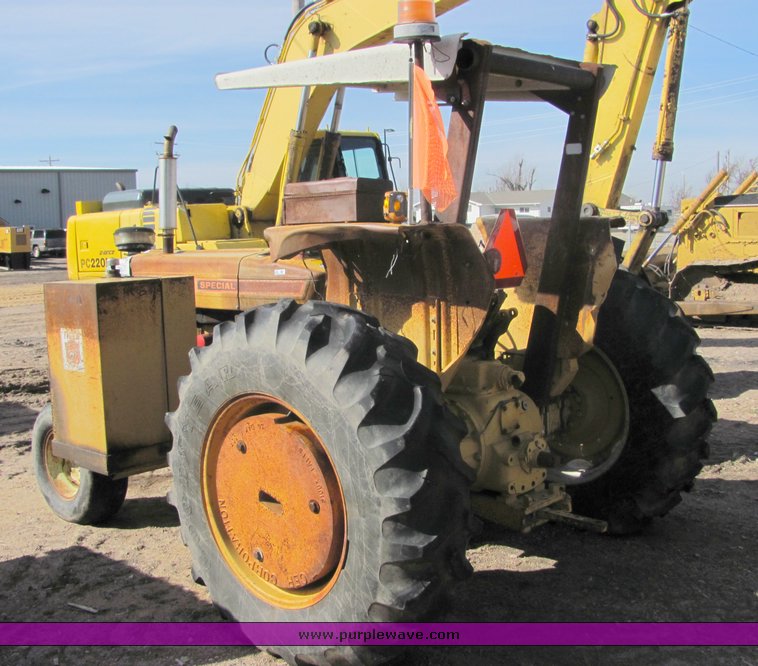 image for item 3497 1982 Ford 6610 Special tractor