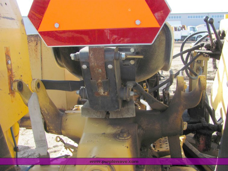 image for item 3497 1982 Ford 6610 Special tractor