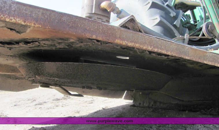 image for item 3498 1985 John Deere W-2 tractor