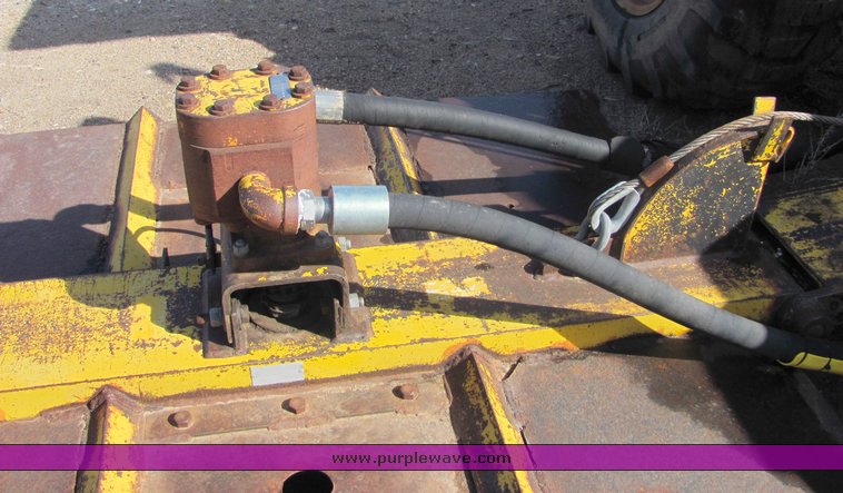 image for item 3499 1976 John Deere W-8 tractor