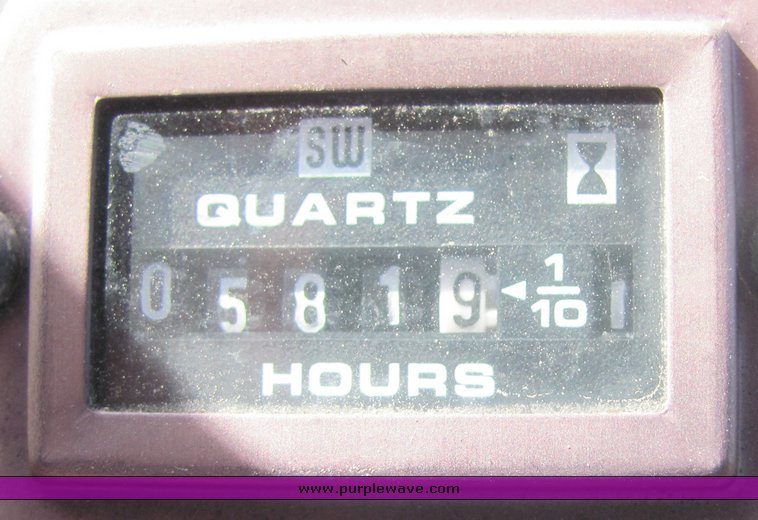 image for item 3499 1976 John Deere W-8 tractor