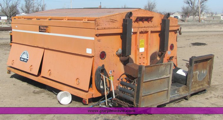 image for item 3500 1994 Patchman 4000 hot patch bed