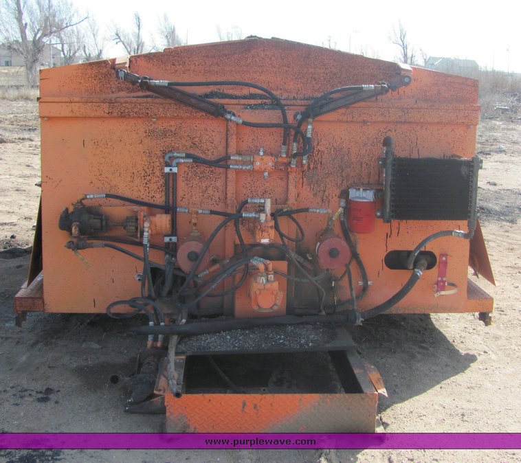 image for item 3500 1994 Patchman 4000 hot patch bed