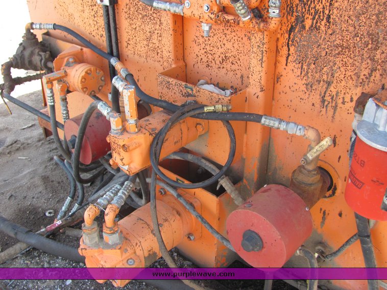 image for item 3500 1994 Patchman 4000 hot patch bed