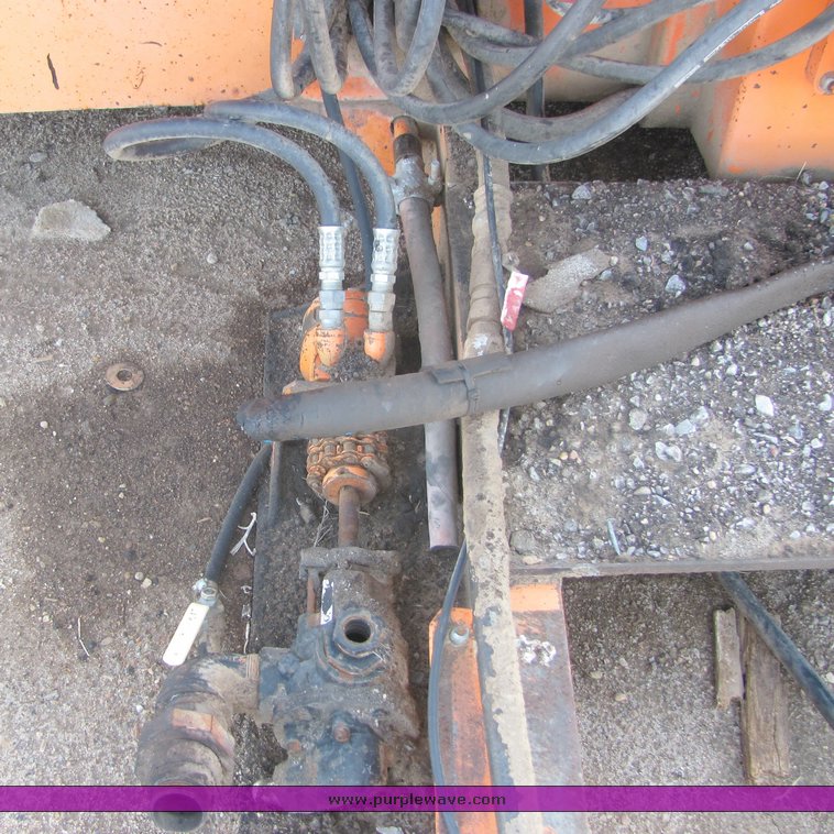 image for item 3500 1994 Patchman 4000 hot patch bed