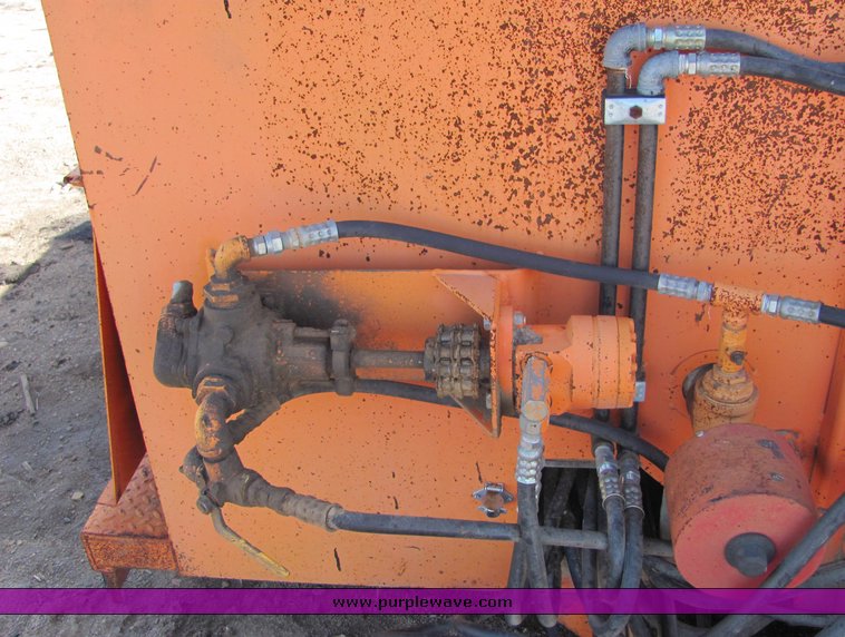 image for item 3500 1994 Patchman 4000 hot patch bed