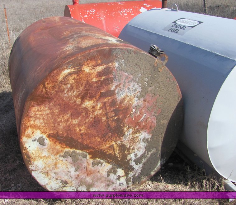 image for item 3501 (5) assorted fuel tanks