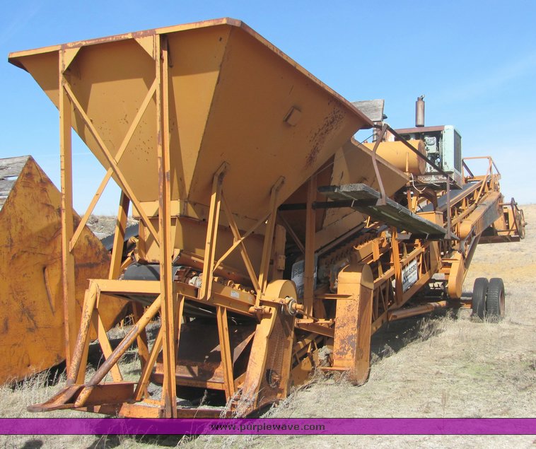 image for item 3503 1981 pug mill