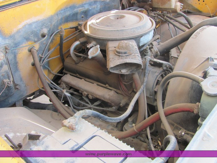 image for item 3506 1984 GMC C3500 pickup