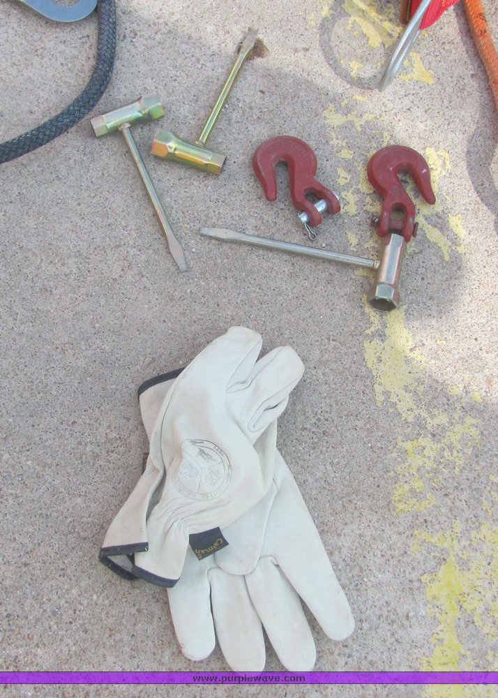 image for item 5060 Climbing supplies