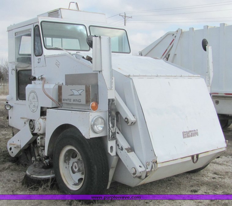 image for item 5076 1980 Elgin Pelican Street sweeper