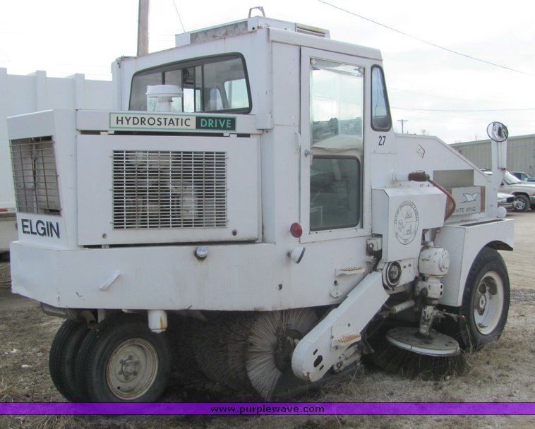 image for item 5076 1980 Elgin Pelican Street sweeper