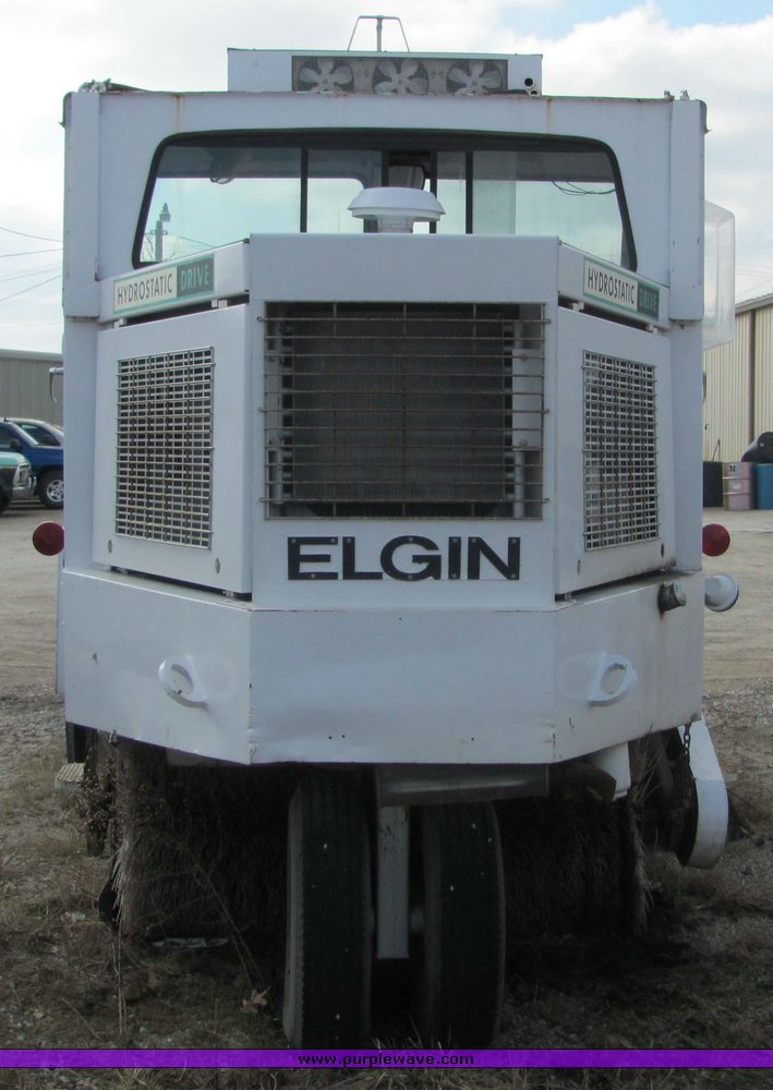 image for item 5076 1980 Elgin Pelican Street sweeper