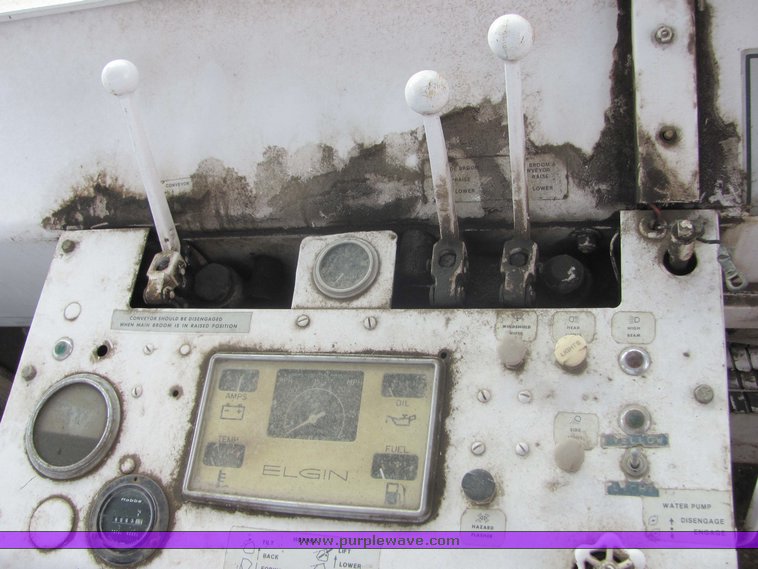 image for item 5076 1980 Elgin Pelican Street sweeper