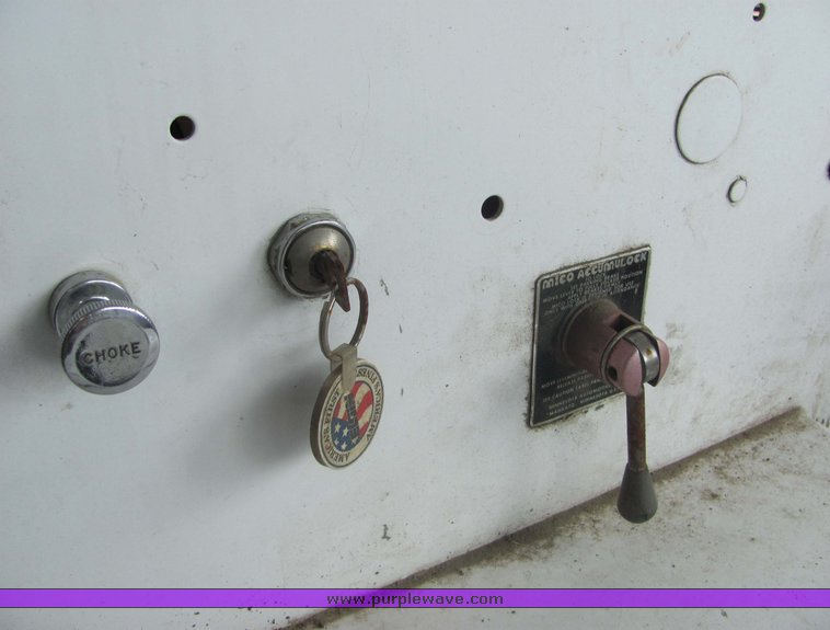 image for item 5076 1980 Elgin Pelican Street sweeper