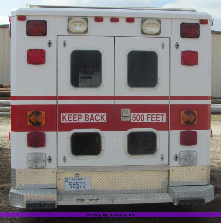 image for item 5077 1987 Ford E-350 Econoline ambulance