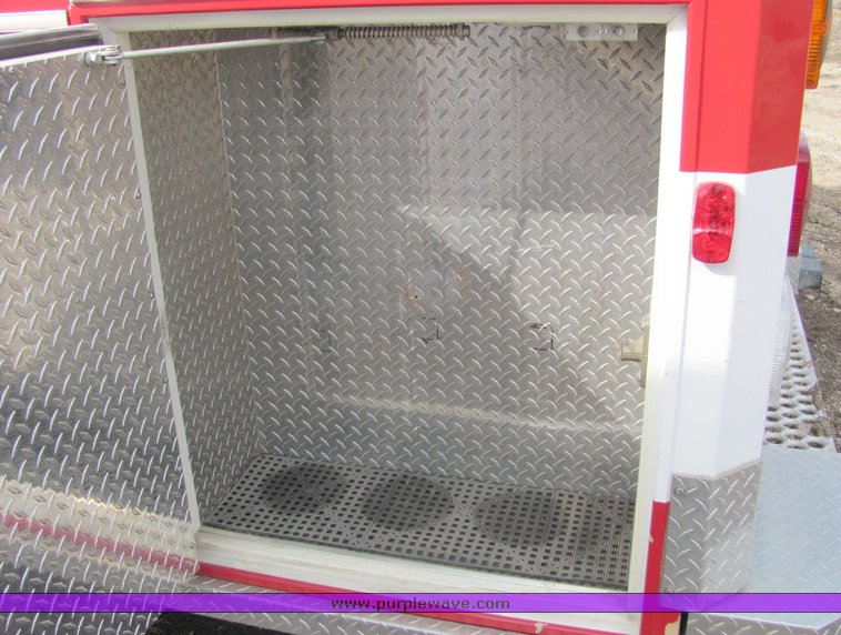 image for item 5077 1987 Ford E-350 Econoline ambulance