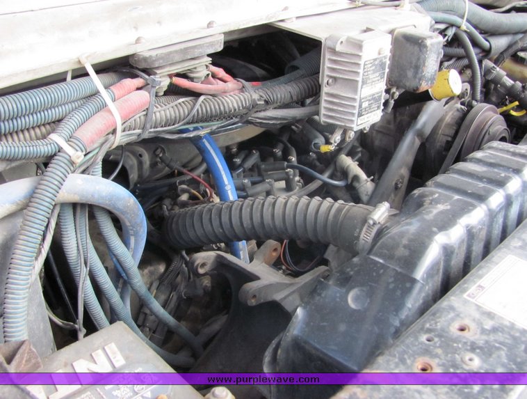 image for item 5077 1987 Ford E-350 Econoline ambulance