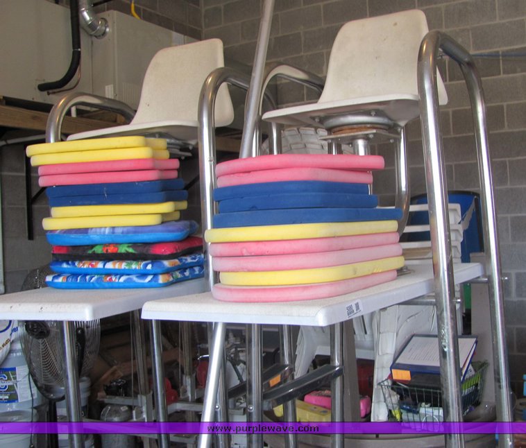 image for item 5080 Assorted pool supplies