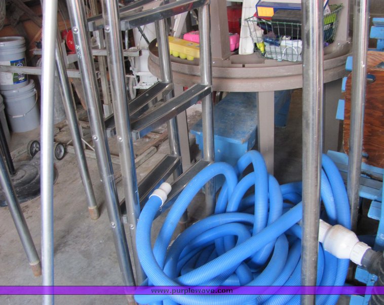 image for item 5080 Assorted pool supplies