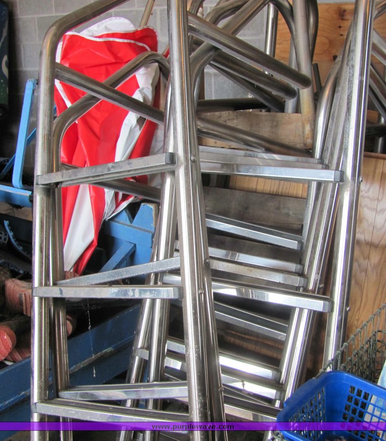 image for item 5080 Assorted pool supplies