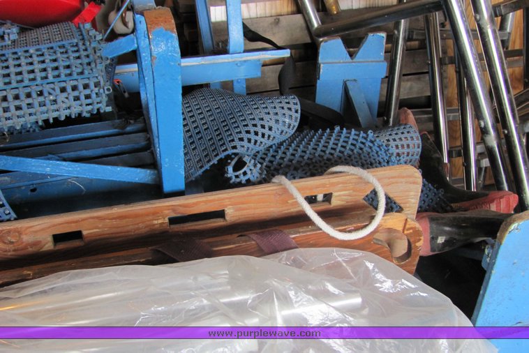 image for item 5080 Assorted pool supplies