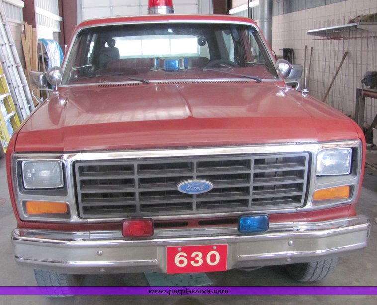 image for item 5122 1984 Ford Bronco