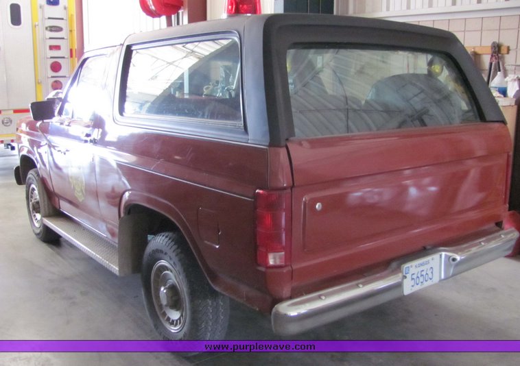 image for item 5122 1984 Ford Bronco