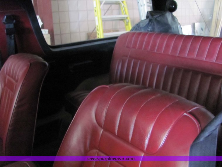 image for item 5122 1984 Ford Bronco