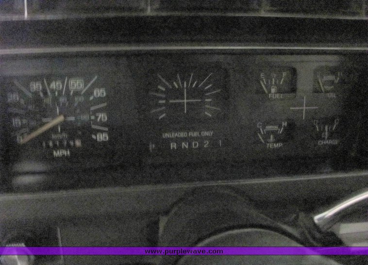 image for item 5122 1984 Ford Bronco