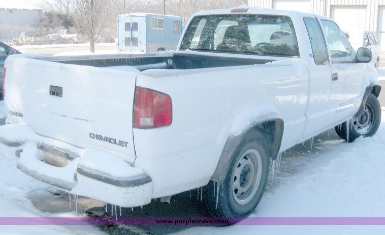 image for item 5465 1998 Chevrolet S10