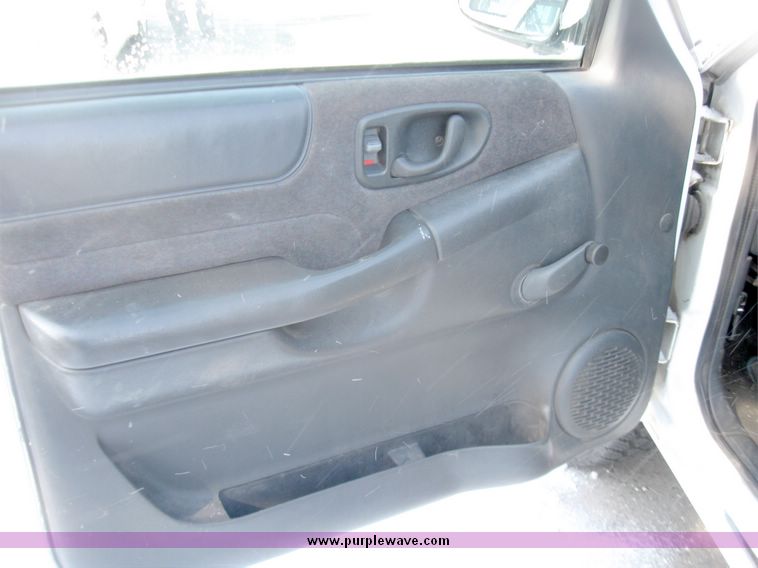 image for item 5465 1998 Chevrolet S10