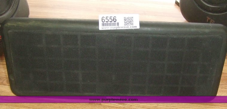 image for item 6556 Assorted speakers