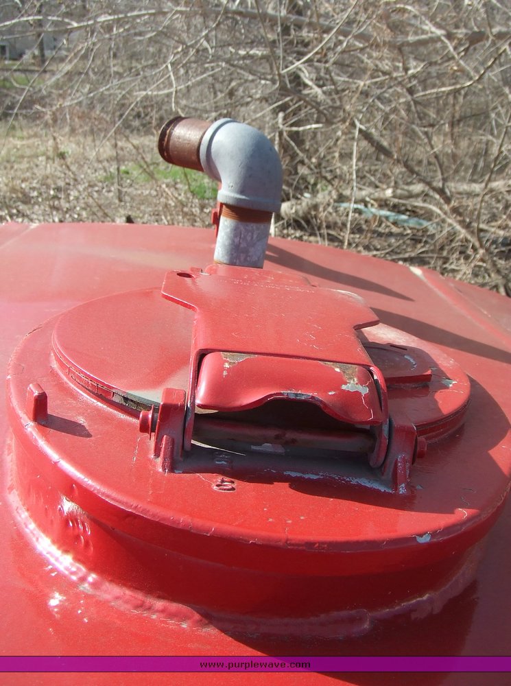 image for item 6695 600 gallon water tank