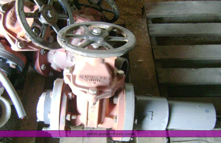 image for item 7031 Assorted swimming pool valves