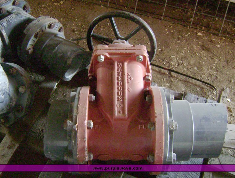 image for item 7031 Assorted swimming pool valves