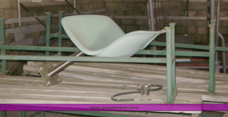 image for item 7032 Assorted swimming pool equipment