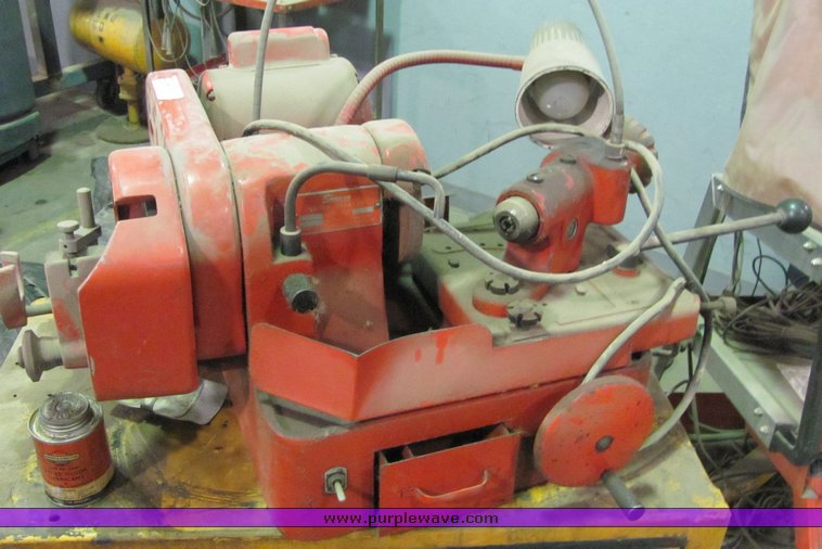 image for item 8304 Snap On VR200BM valve grinder