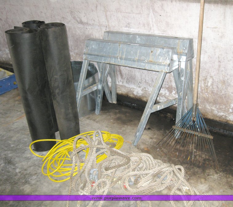 image for item 8966 Assorted tools