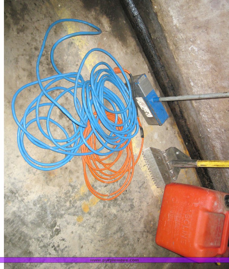 image for item 8967 Assorted tools and materials