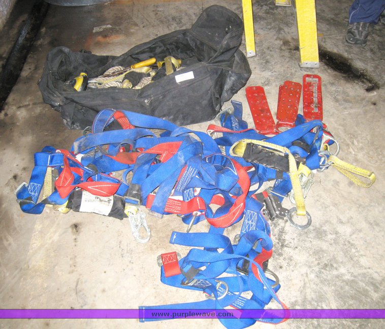 image for item 8971 Assorted safety gear and tools