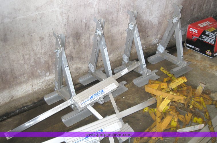 image for item 8972 Assorted tools