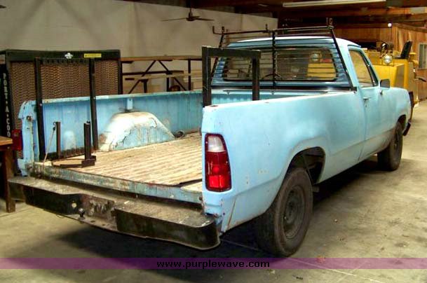 image for item 9004 1979 Dodge pickup truck